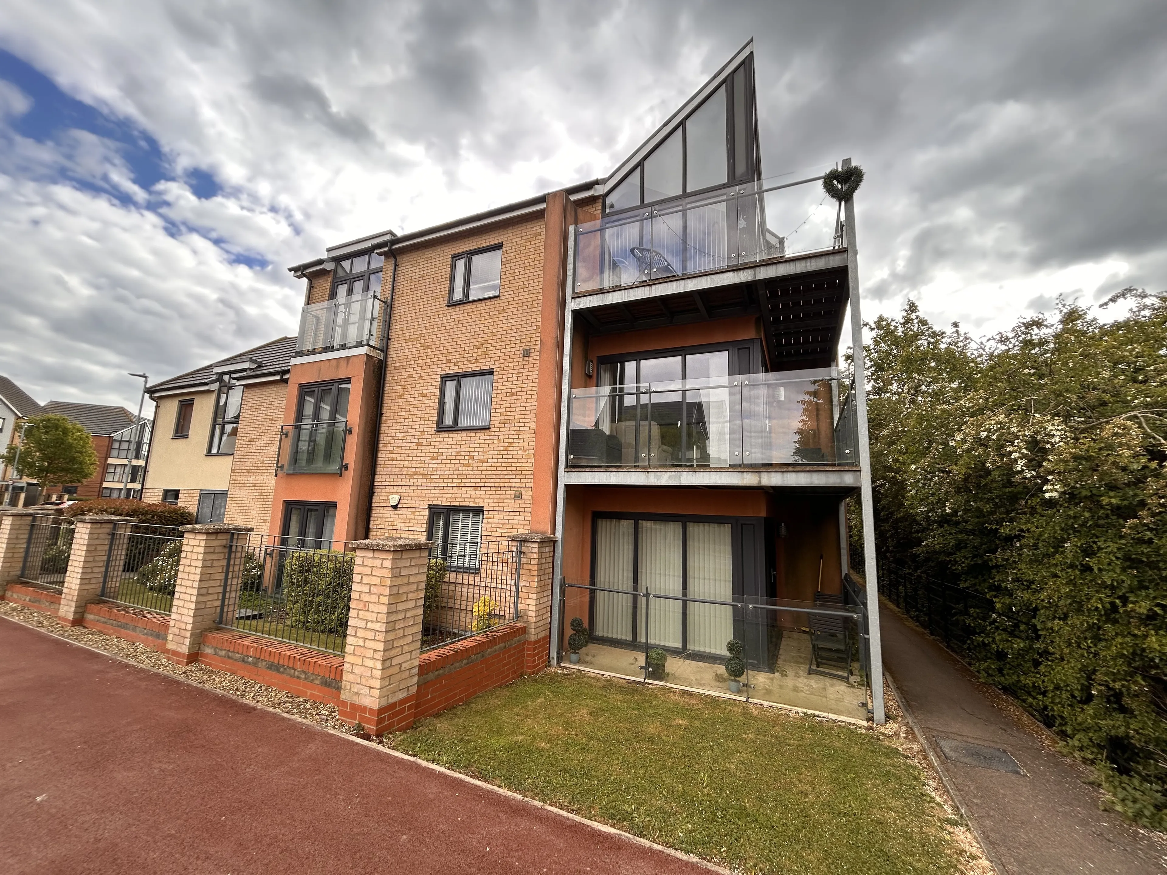 Property photo 0