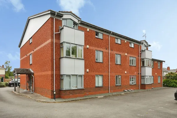 Pinewood House, Coombs Road, Worceste...