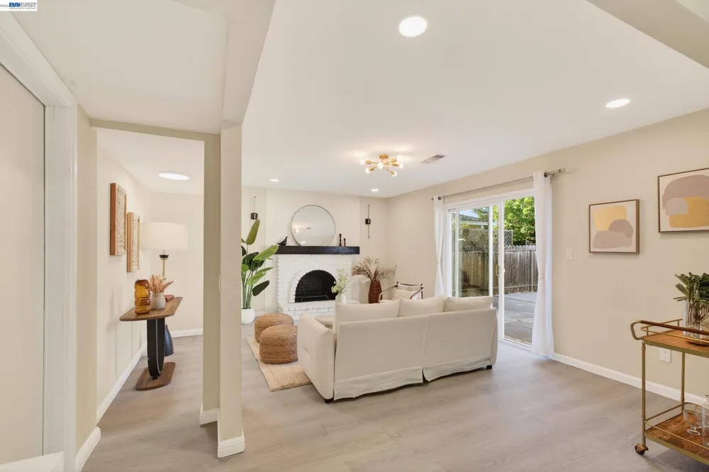 9792 Broadmoor Dr, San Ramon, CA 94583