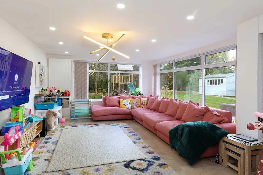 Old Beaconsfield Road, Slough, SL2 photo 9