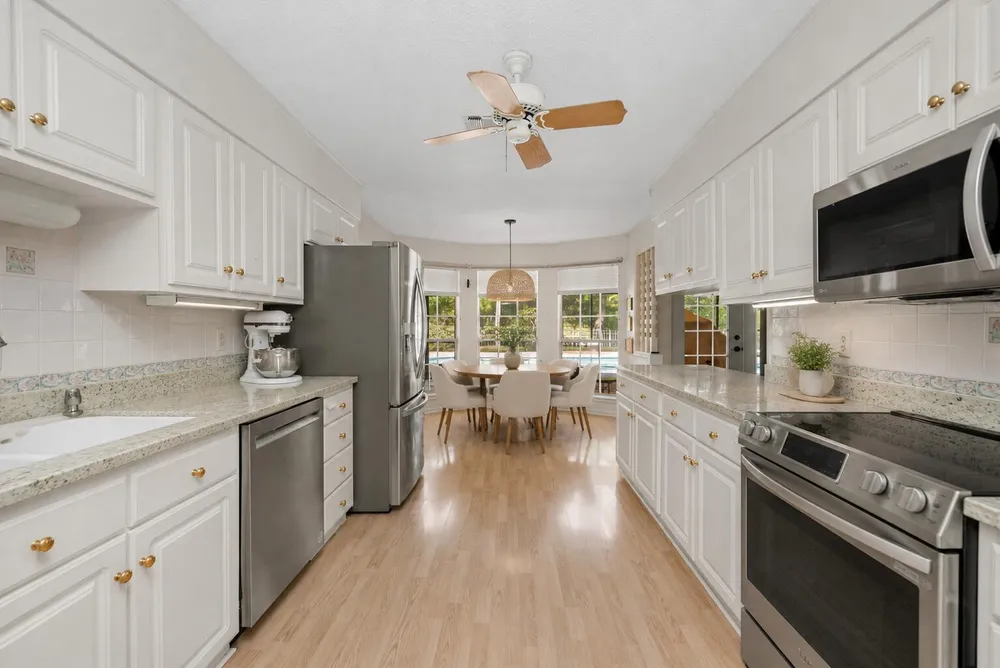 645 Country Club Ave NE, Fort Walton Beach, FL 32547