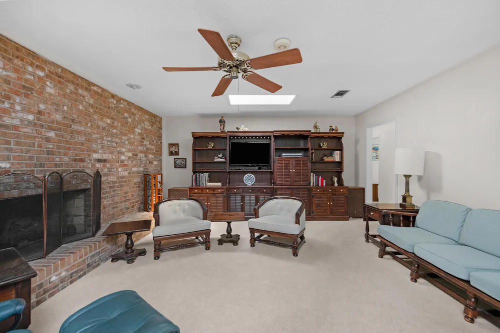 645 Country Club Ave NE, Fort Walton Beach, FL 32547