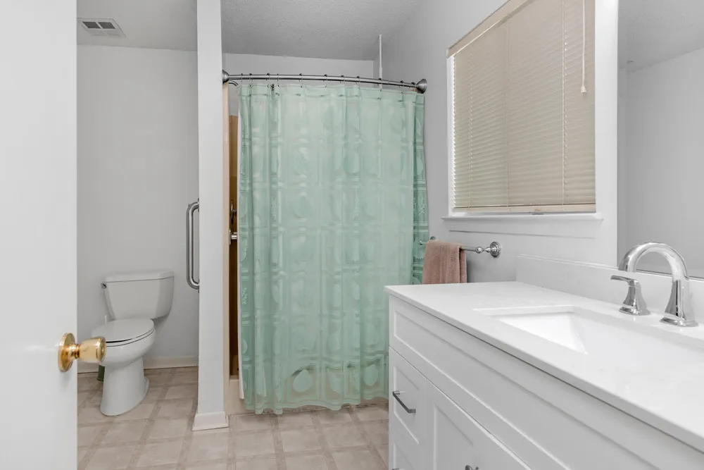 645 Country Club Ave NE, Fort Walton Beach, FL 32547