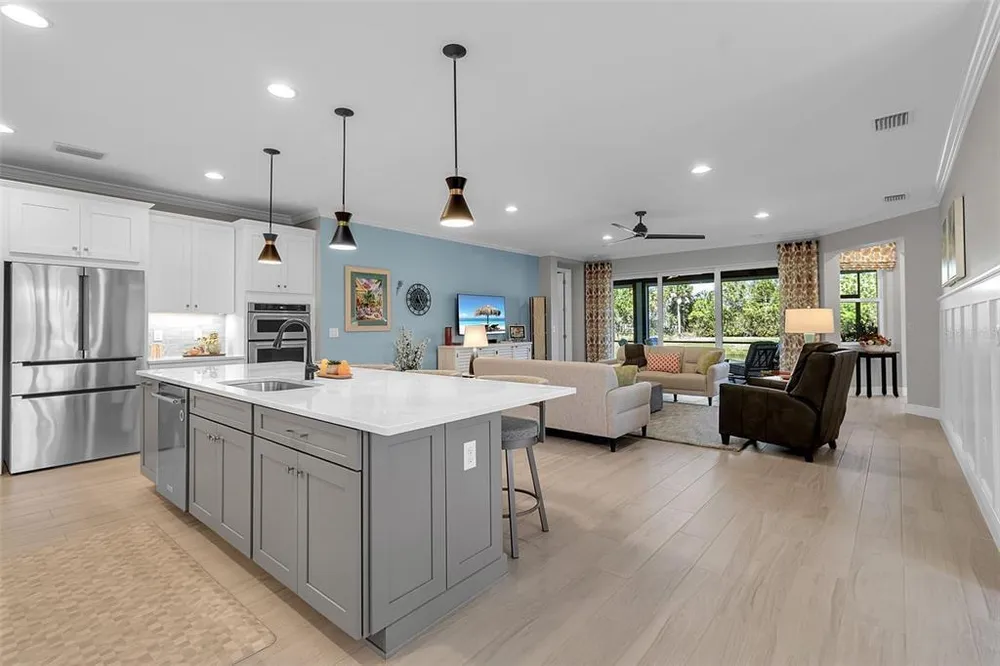 5649 Long Shore Loop, Sarasota, FL 34238