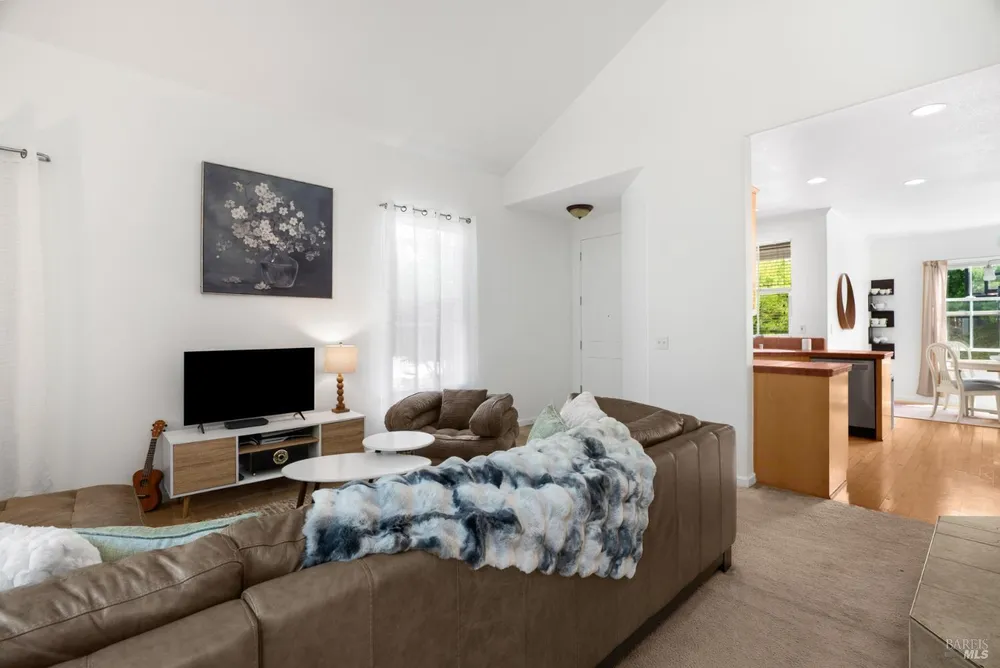 1920 Bodie St, Santa Rosa, CA 95403