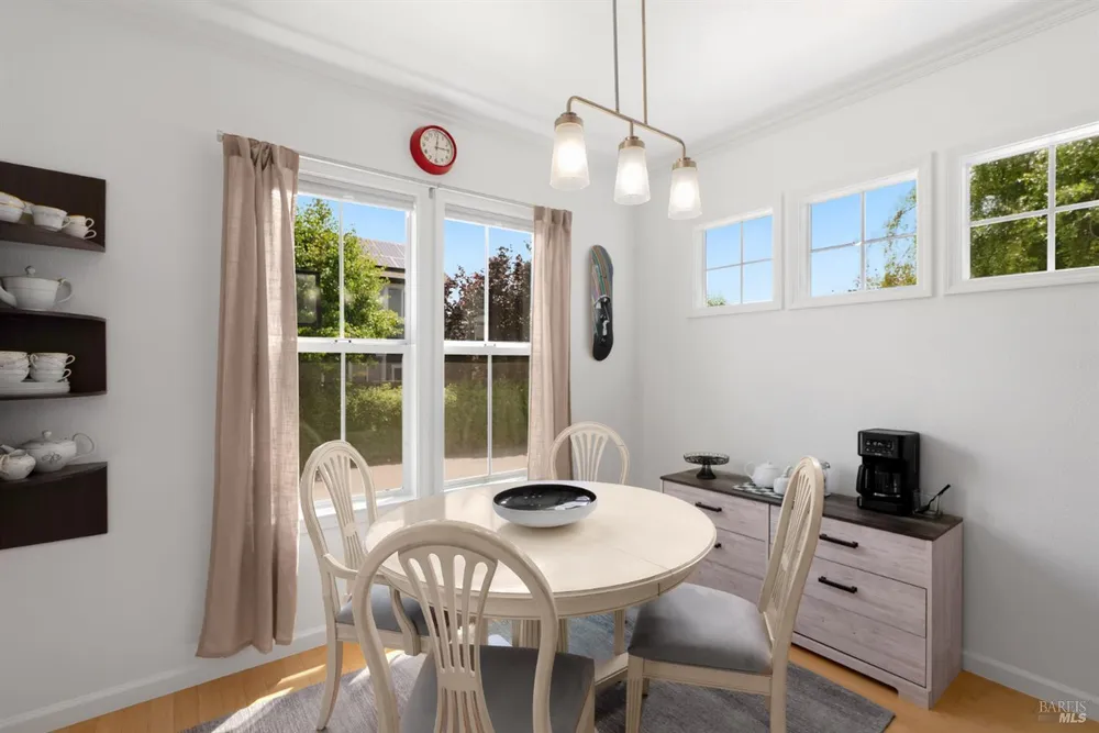 1920 Bodie St, Santa Rosa, CA 95403