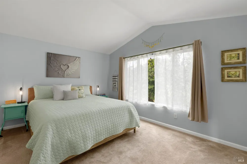 1920 Bodie St, Santa Rosa, CA 95403