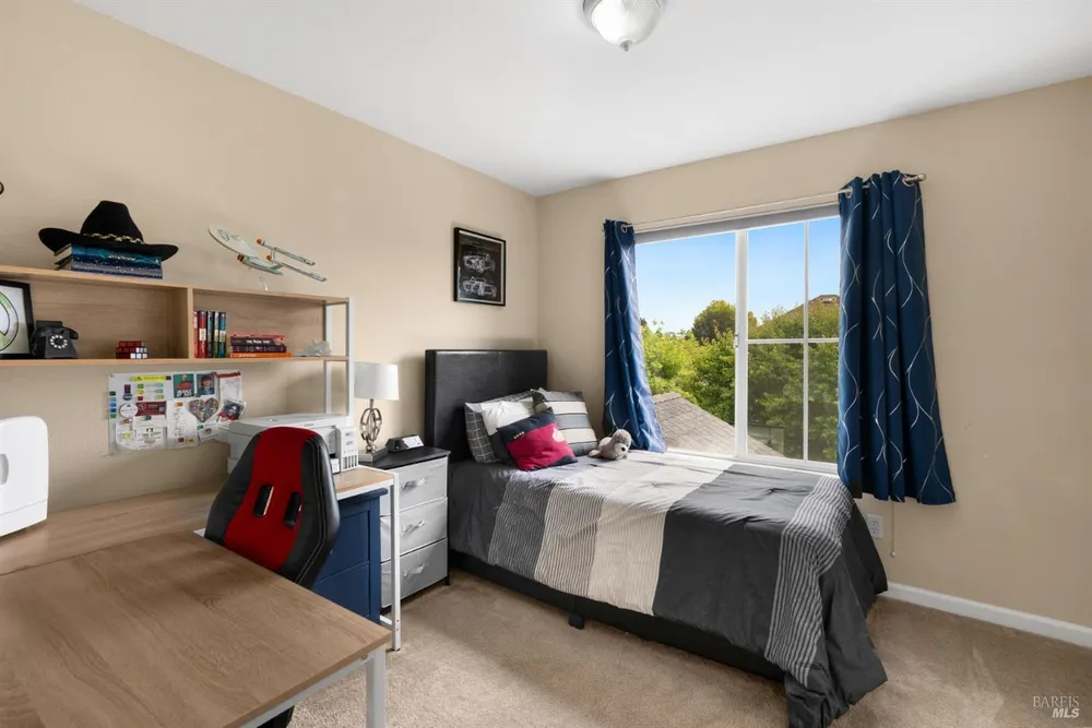 1920 Bodie St, Santa Rosa, CA 95403