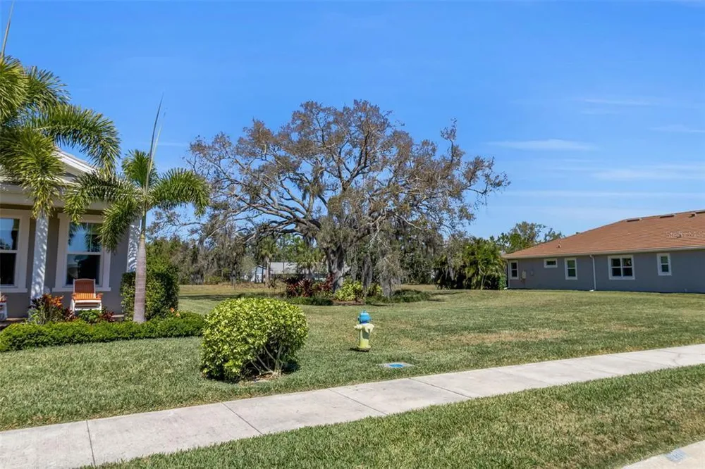 5649 Long Shore Loop, Sarasota, FL 34238