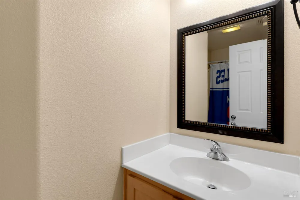 1920 Bodie St, Santa Rosa, CA 95403