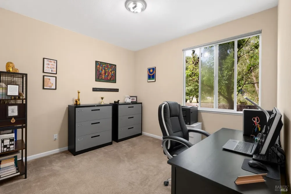 1920 Bodie St, Santa Rosa, CA 95403