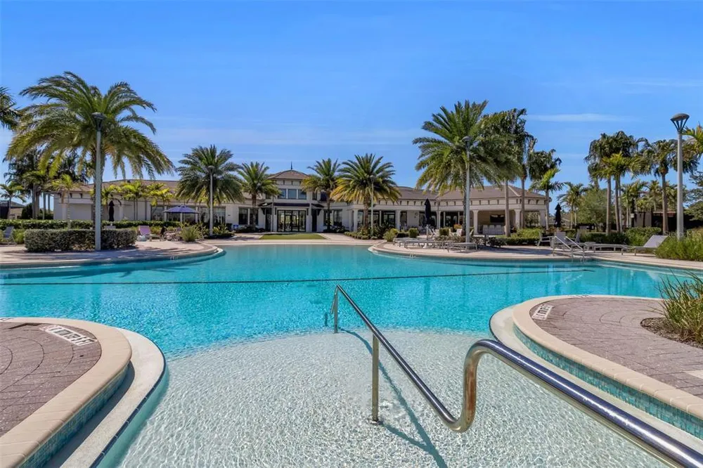 5649 Long Shore Loop, Sarasota, FL 34238