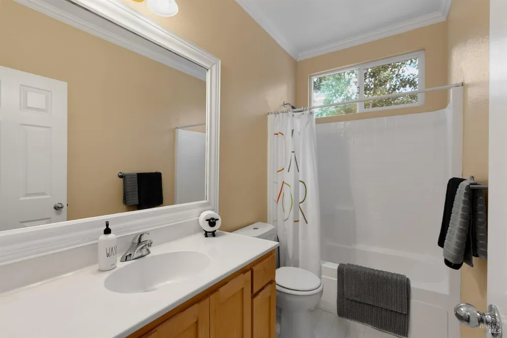 1920 Bodie St, Santa Rosa, CA 95403