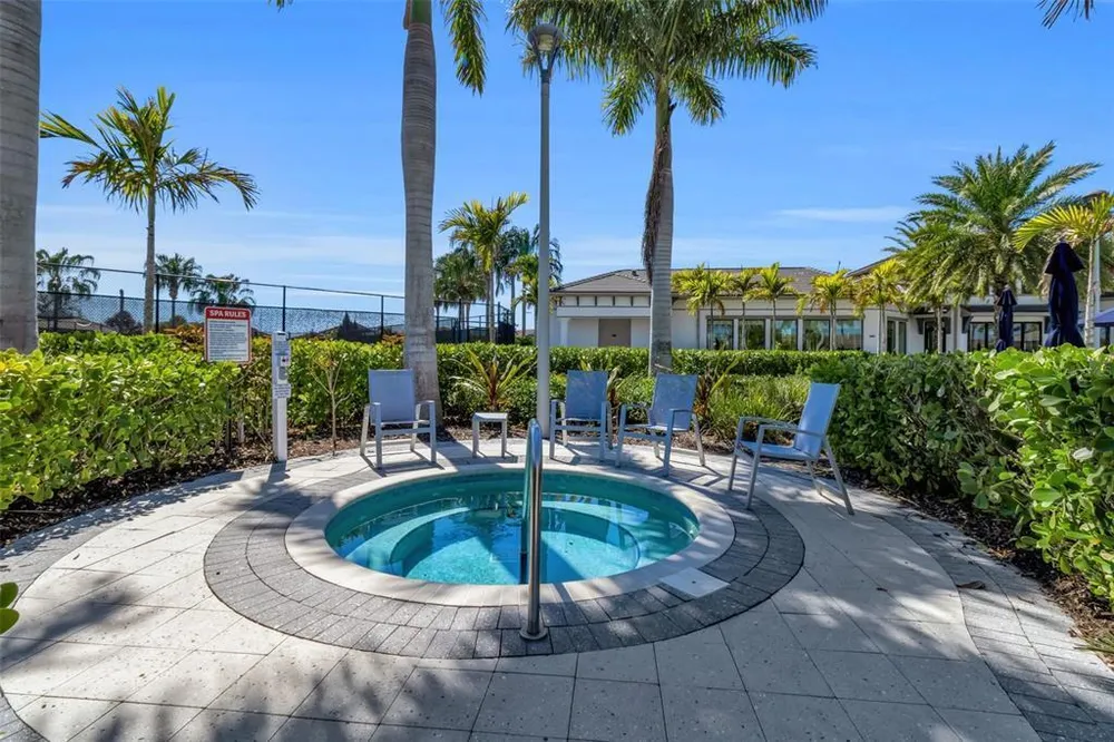 5649 Long Shore Loop, Sarasota, FL 34238
