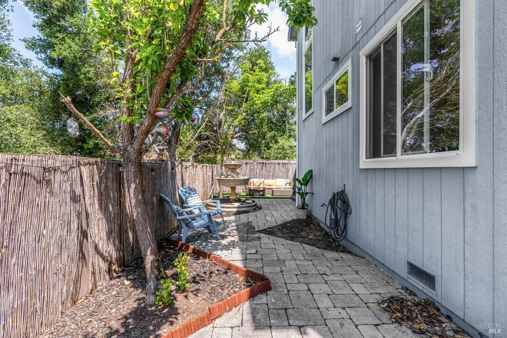 1920 Bodie St, Santa Rosa, CA 95403