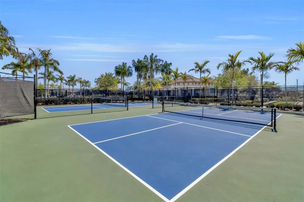 5649 Long Shore Loop, Sarasota, FL 34238