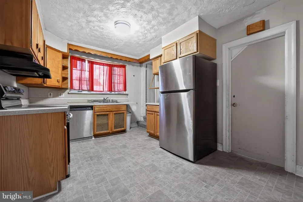 6448 Cherokee St, Philadelphia, PA 19119