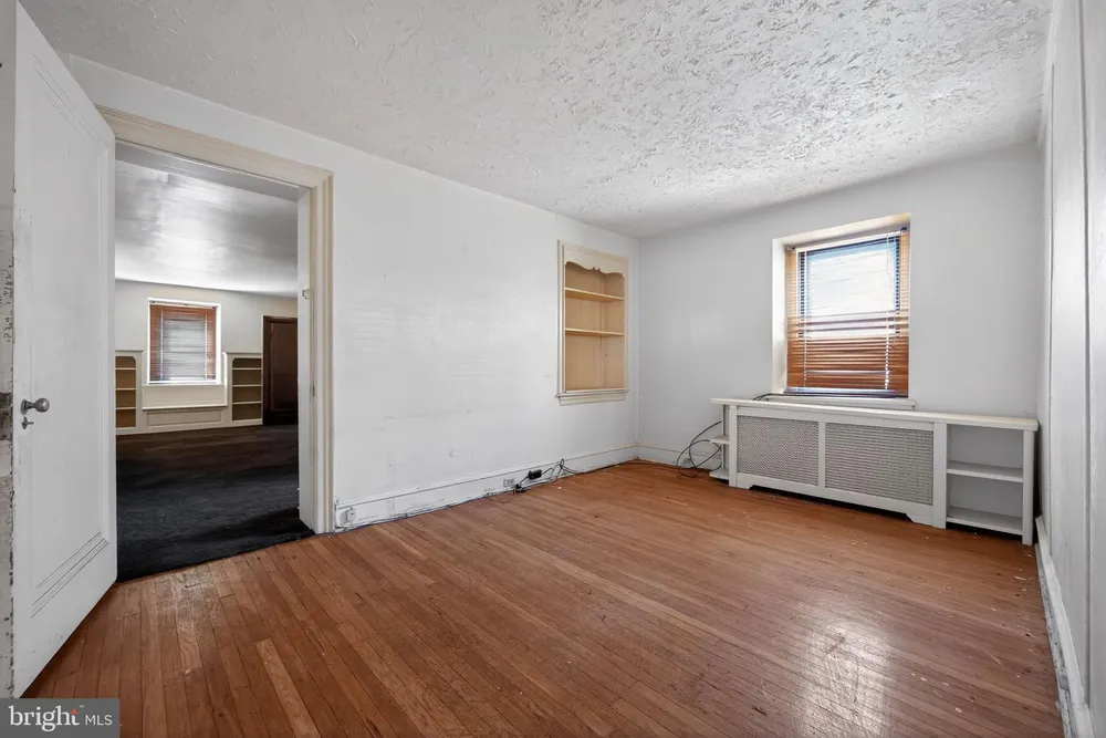 6448 Cherokee St, Philadelphia, PA 19119