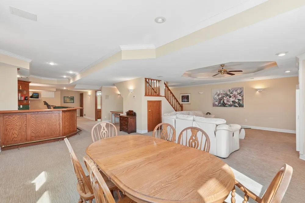 1438 Kings Wood Rd, Eagan, MN 55122
