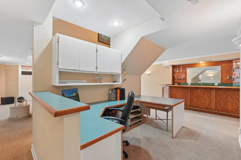 1438 Kings Wood Rd, Eagan, MN 55122
