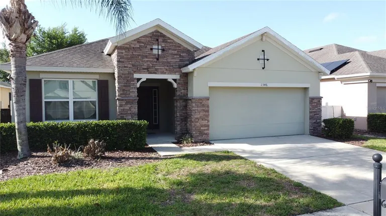 1346 Yorkshire Ct, Davenport, FL 33896