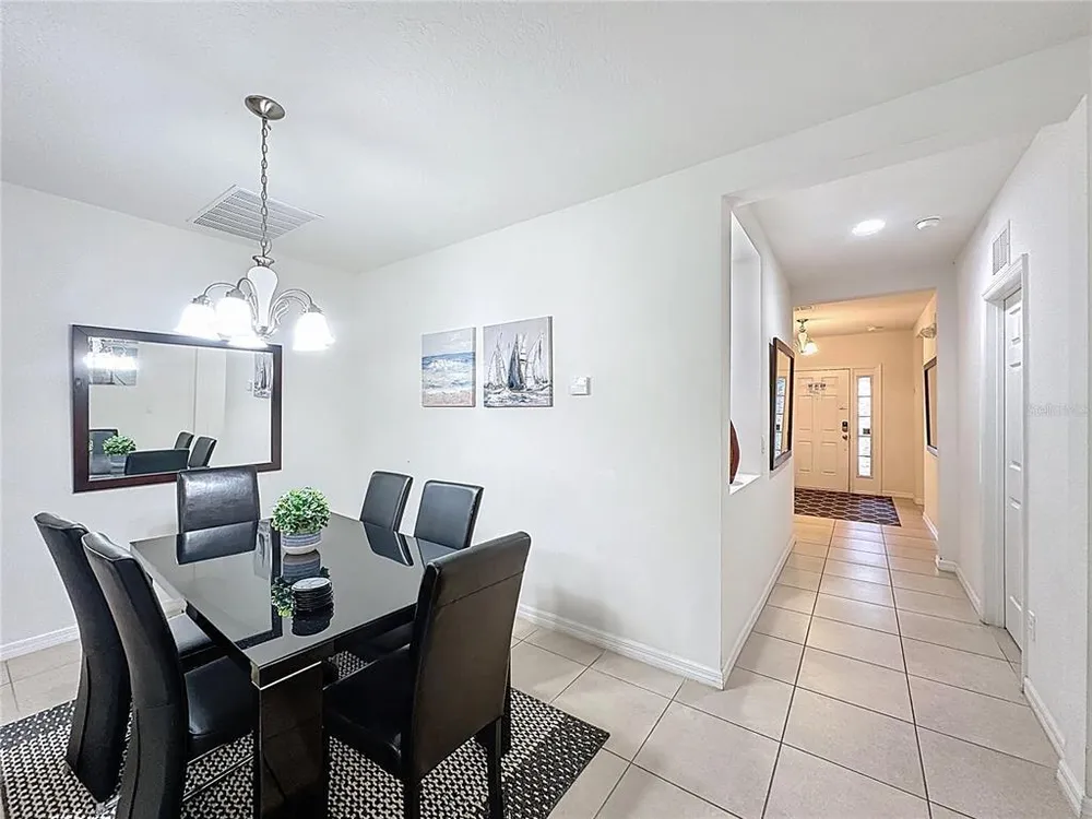 1346 Yorkshire Ct, Davenport, FL 33896
