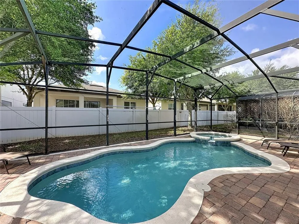1346 Yorkshire Ct, Davenport, FL 33896