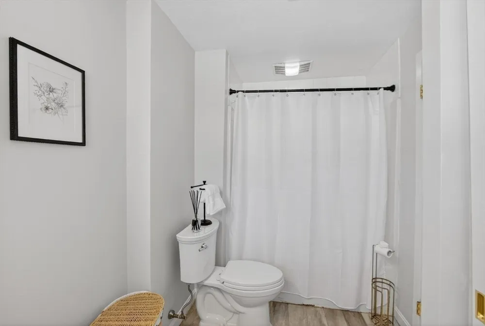 15 San Mateo Dr, Chelmsford, MA 01824