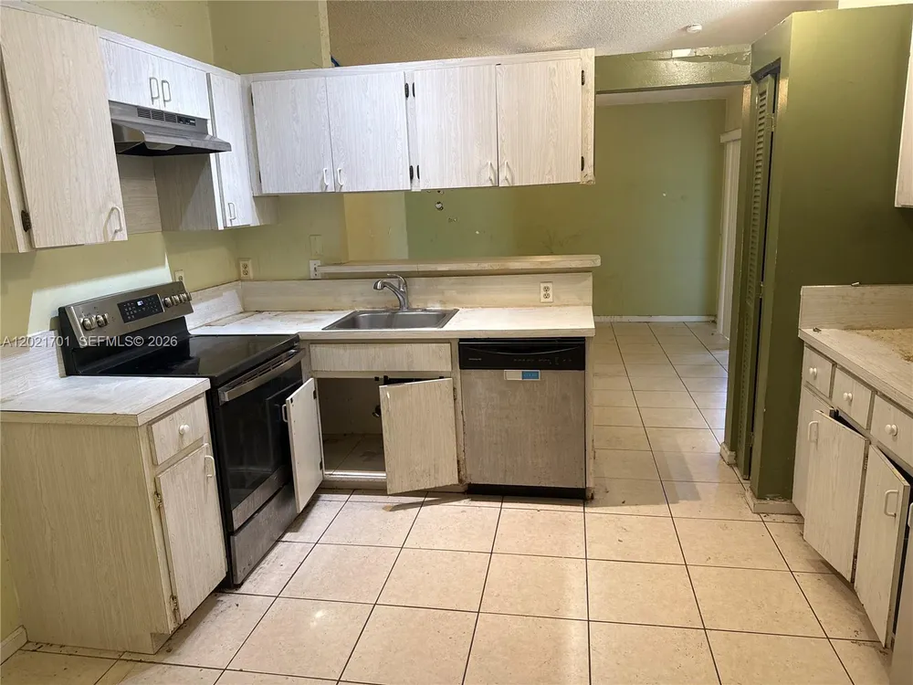 6014 NW 78th Way, Tamarac, FL 33321