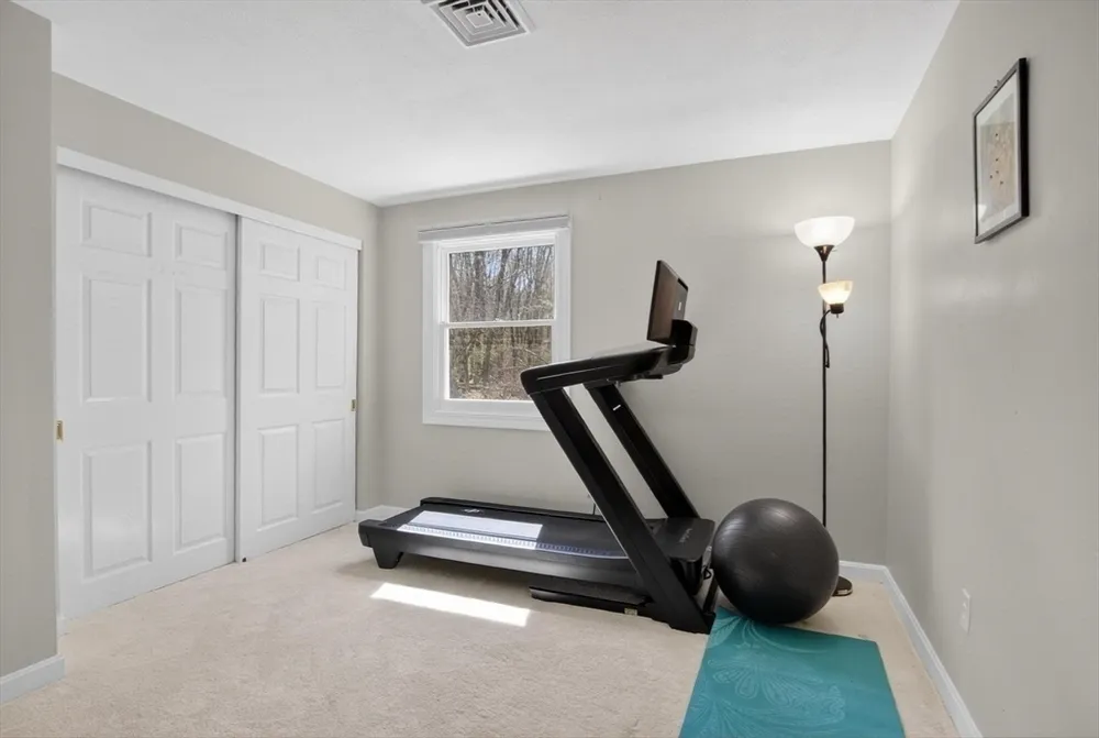 15 San Mateo Dr, Chelmsford, MA 01824