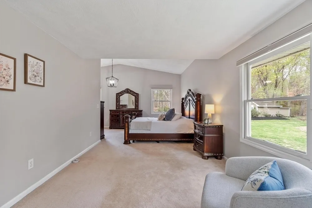 15 San Mateo Dr, Chelmsford, MA 01824