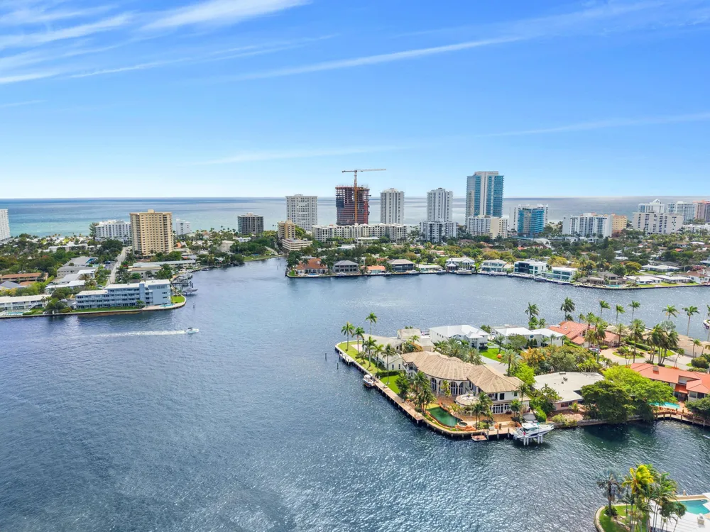 2593 SE 8th St, Pompano Beach, FL 33062