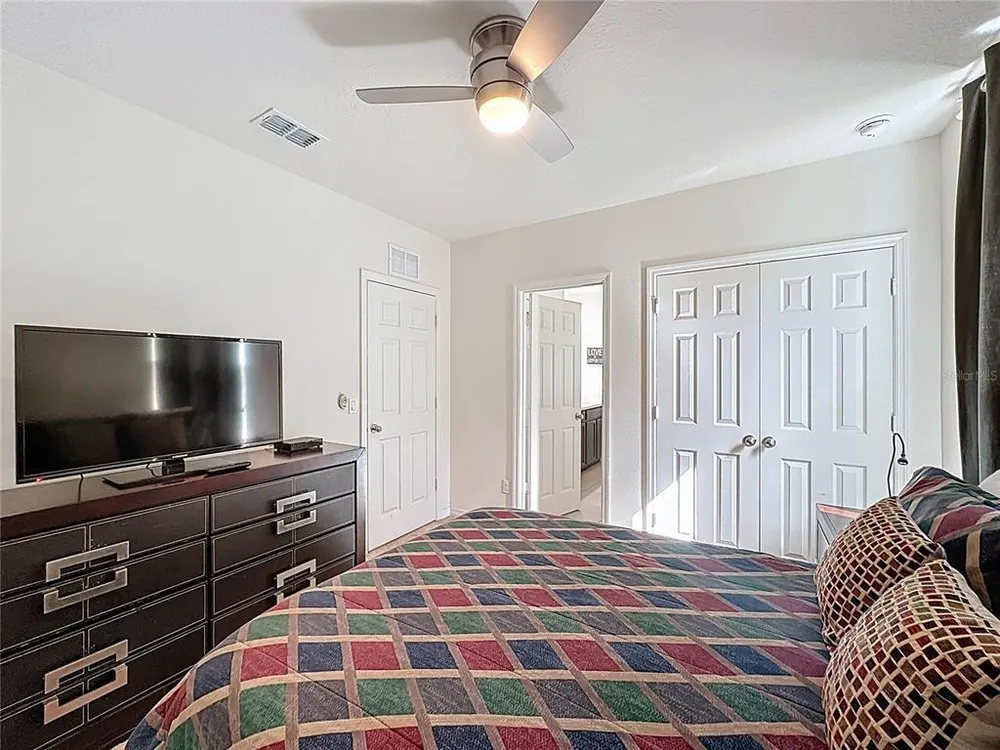 1346 Yorkshire Ct, Davenport, FL 33896
