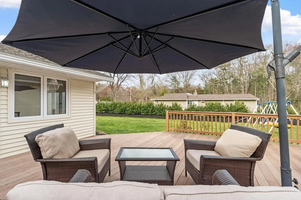 15 San Mateo Dr, Chelmsford, MA 01824