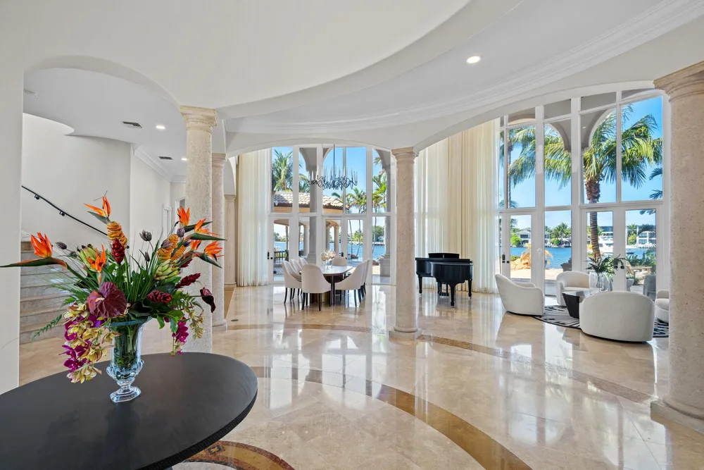 2593 SE 8th St, Pompano Beach, FL 33062