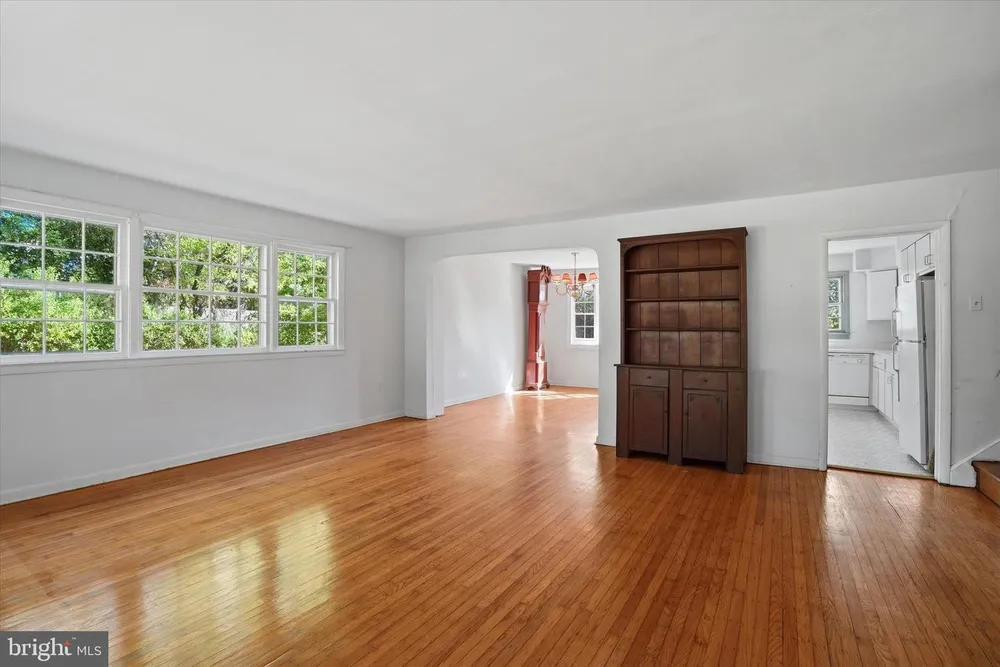 662 Deaver Dr, Blue Bell, PA 19422