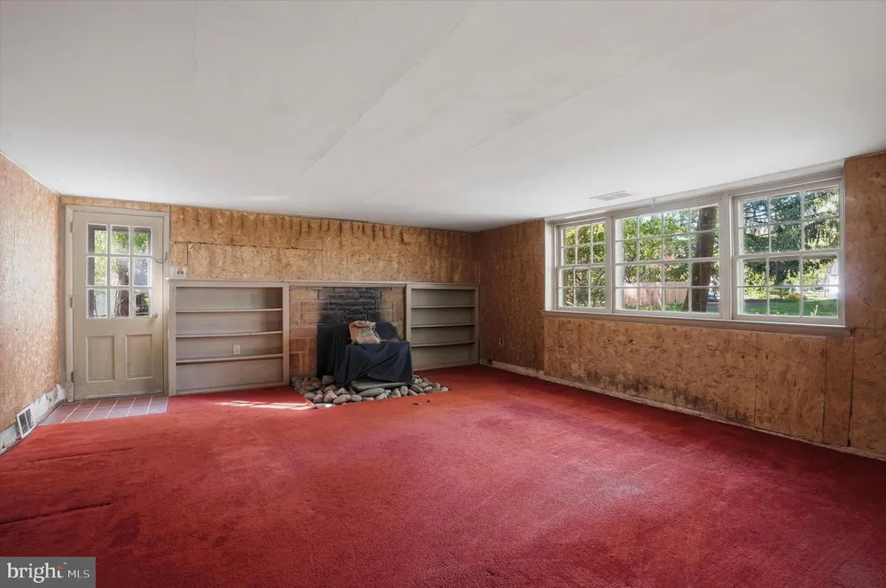 662 Deaver Dr, Blue Bell, PA 19422