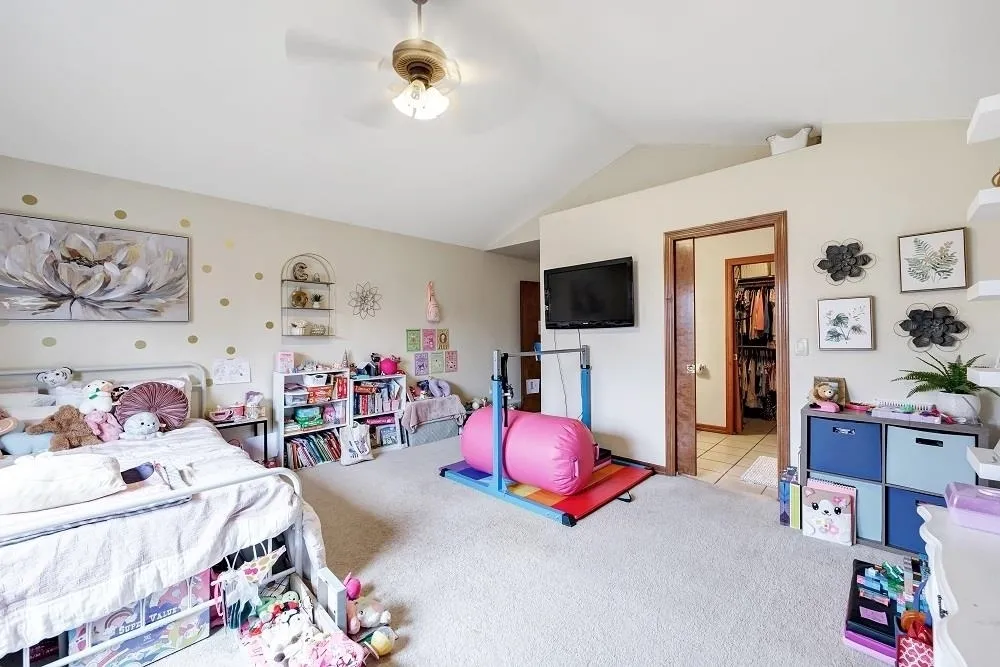 715 Edge Point Ct, De Pere, WI 54115