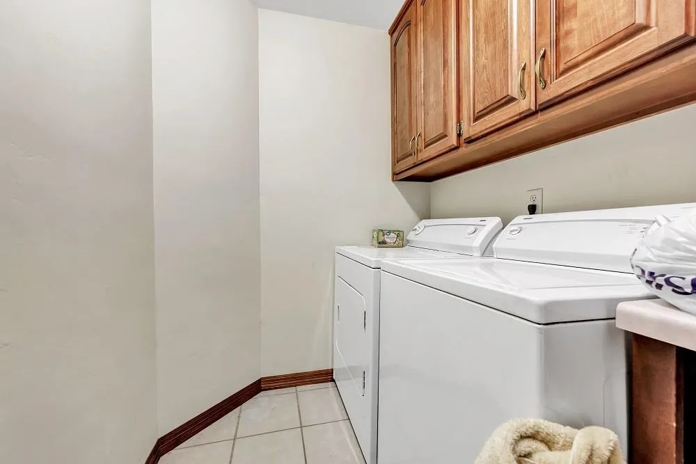 715 Edge Point Ct, De Pere, WI 54115