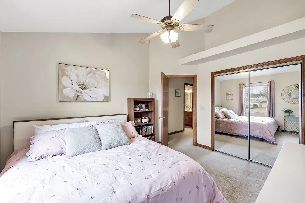 715 Edge Point Ct, De Pere, WI 54115