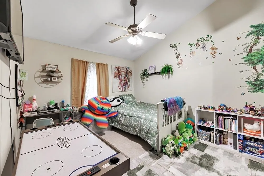 715 Edge Point Ct, De Pere, WI 54115