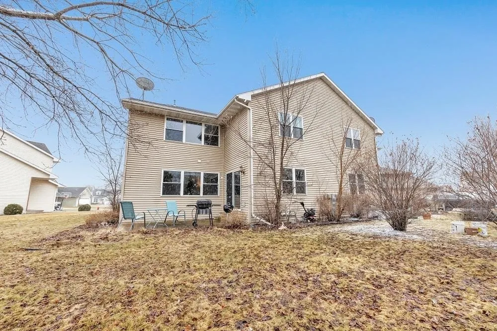 715 Edge Point Ct, De Pere, WI 54115