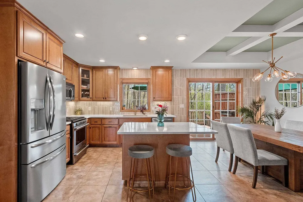 2460 Warm Meadows Dr, Green Bay, WI 54303