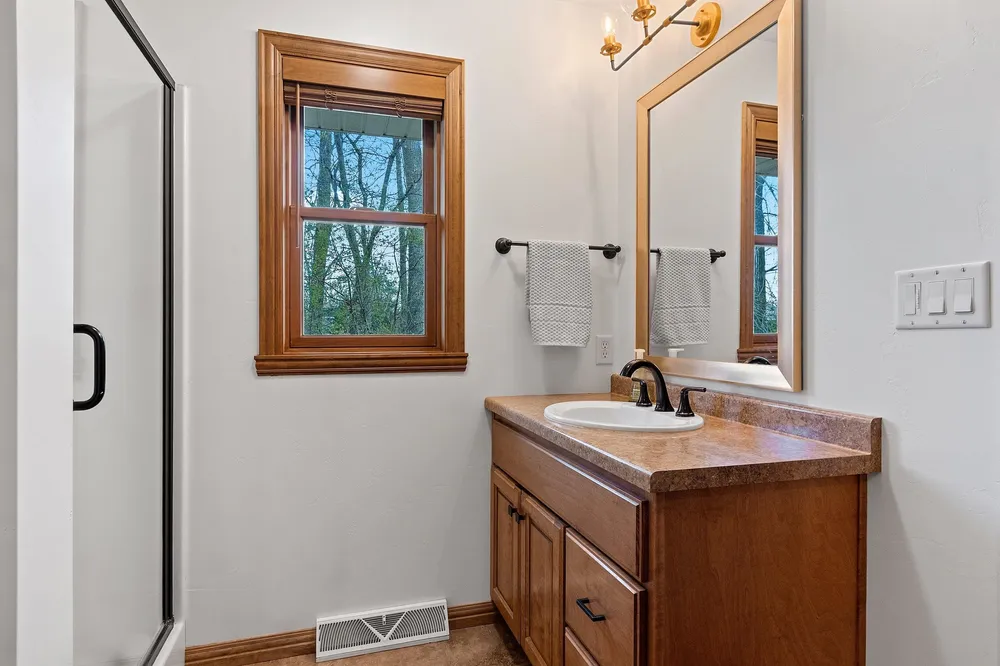 2460 Warm Meadows Dr, Green Bay, WI 54303