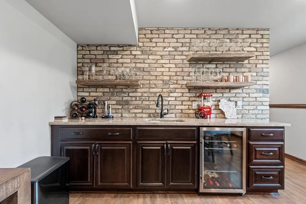 2460 Warm Meadows Dr, Green Bay, WI 54303