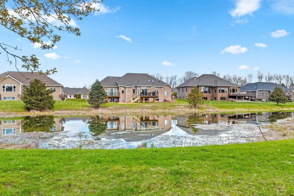 2460 Warm Meadows Dr, Green Bay, WI 54303