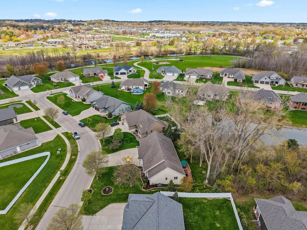 2460 Warm Meadows Dr, Green Bay, WI 54303