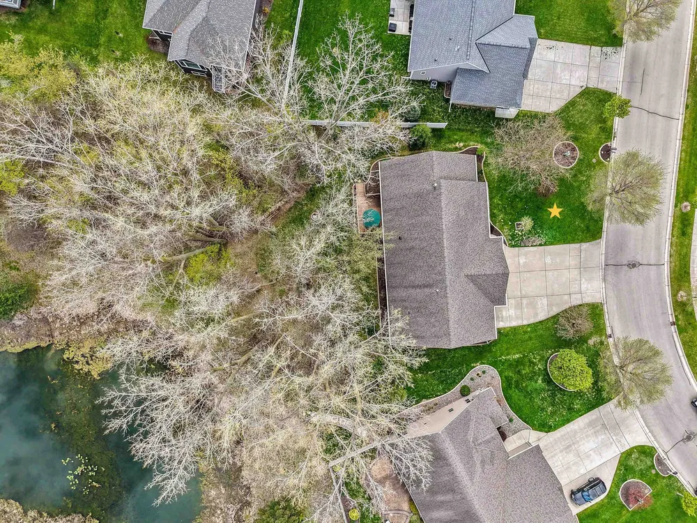2460 Warm Meadows Dr, Green Bay, WI 54303