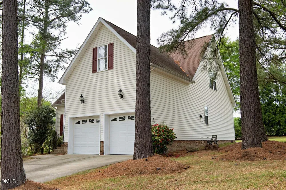 7804 Lagenaria Dr, Angier, NC 27501
