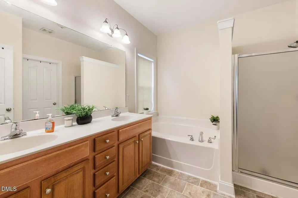 7804 Lagenaria Dr, Angier, NC 27501
